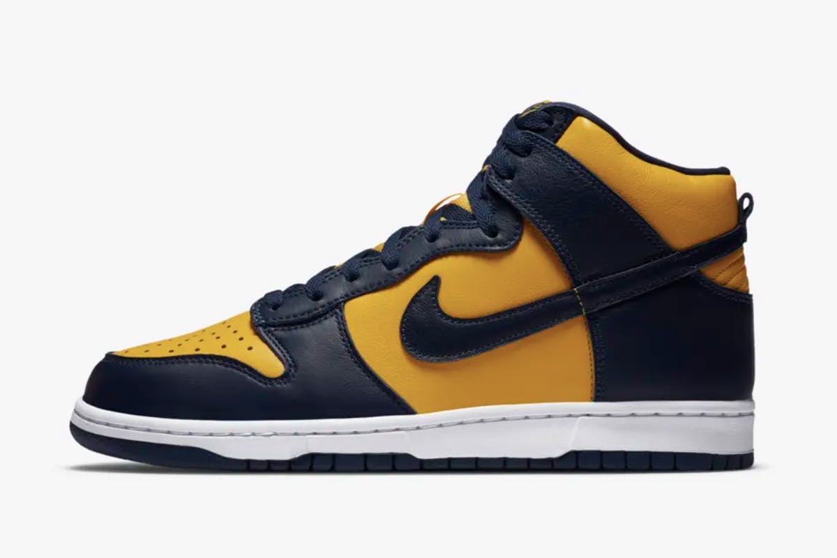 michigan dunks retail